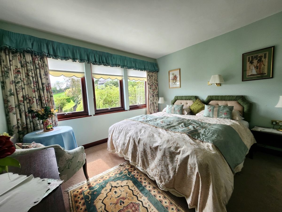 Tarn Hows Apartment, listing photograph 8