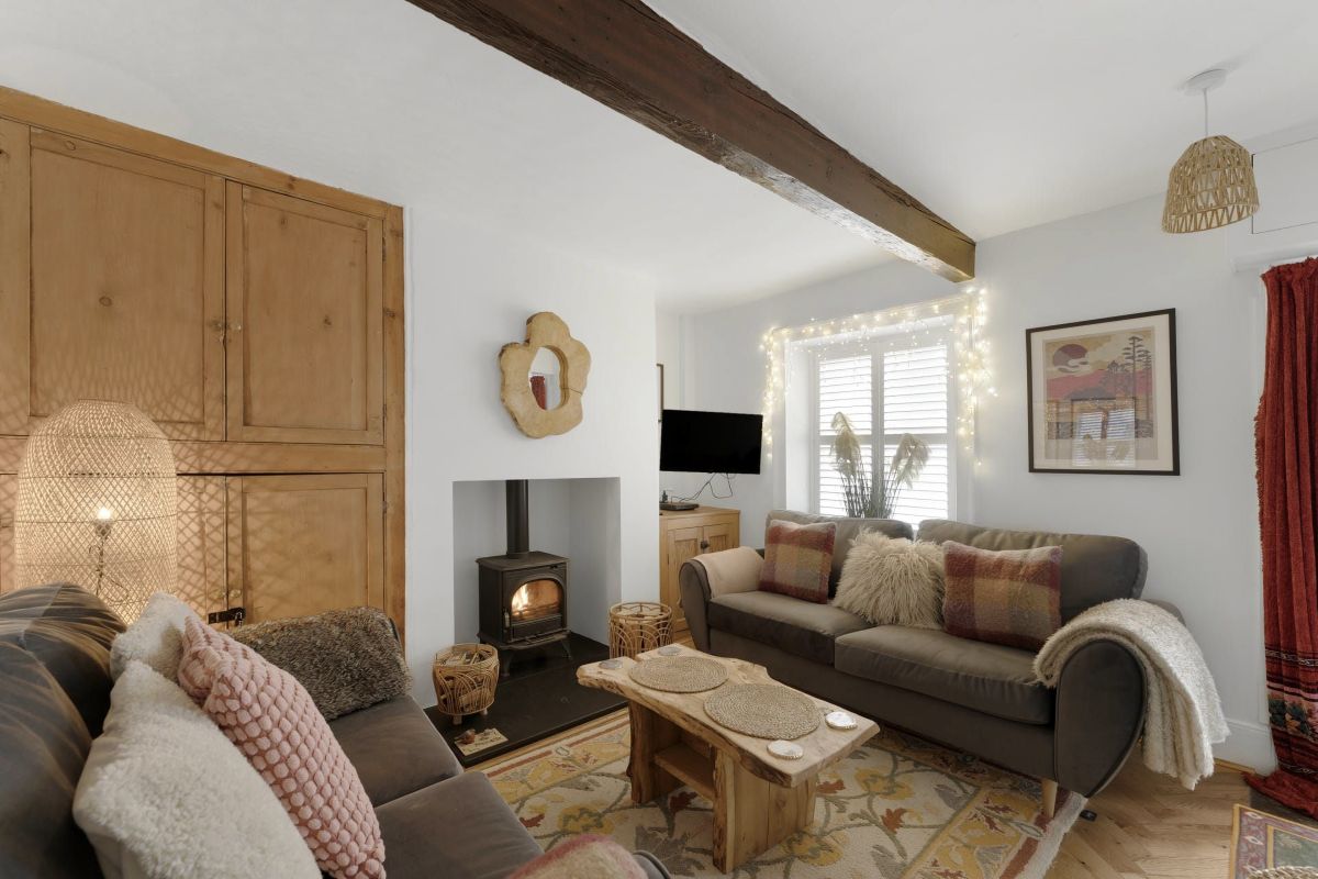 Darwin Cottage, listing photograph 12