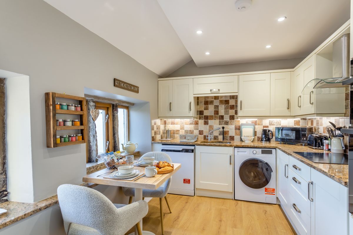 Laund Cottage - Slaithwaite, listing photograph 6