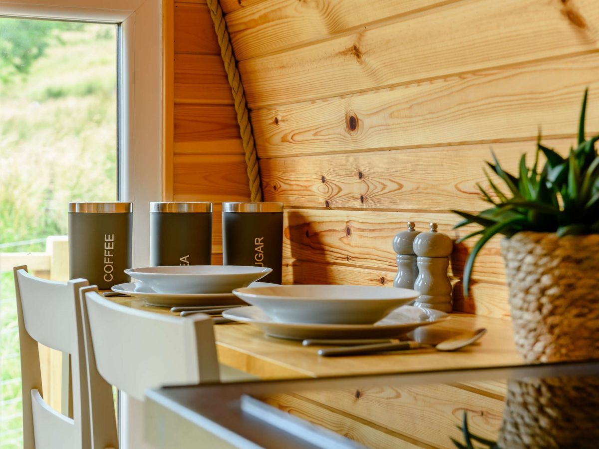 Mountain Retreat, listing photograph 9