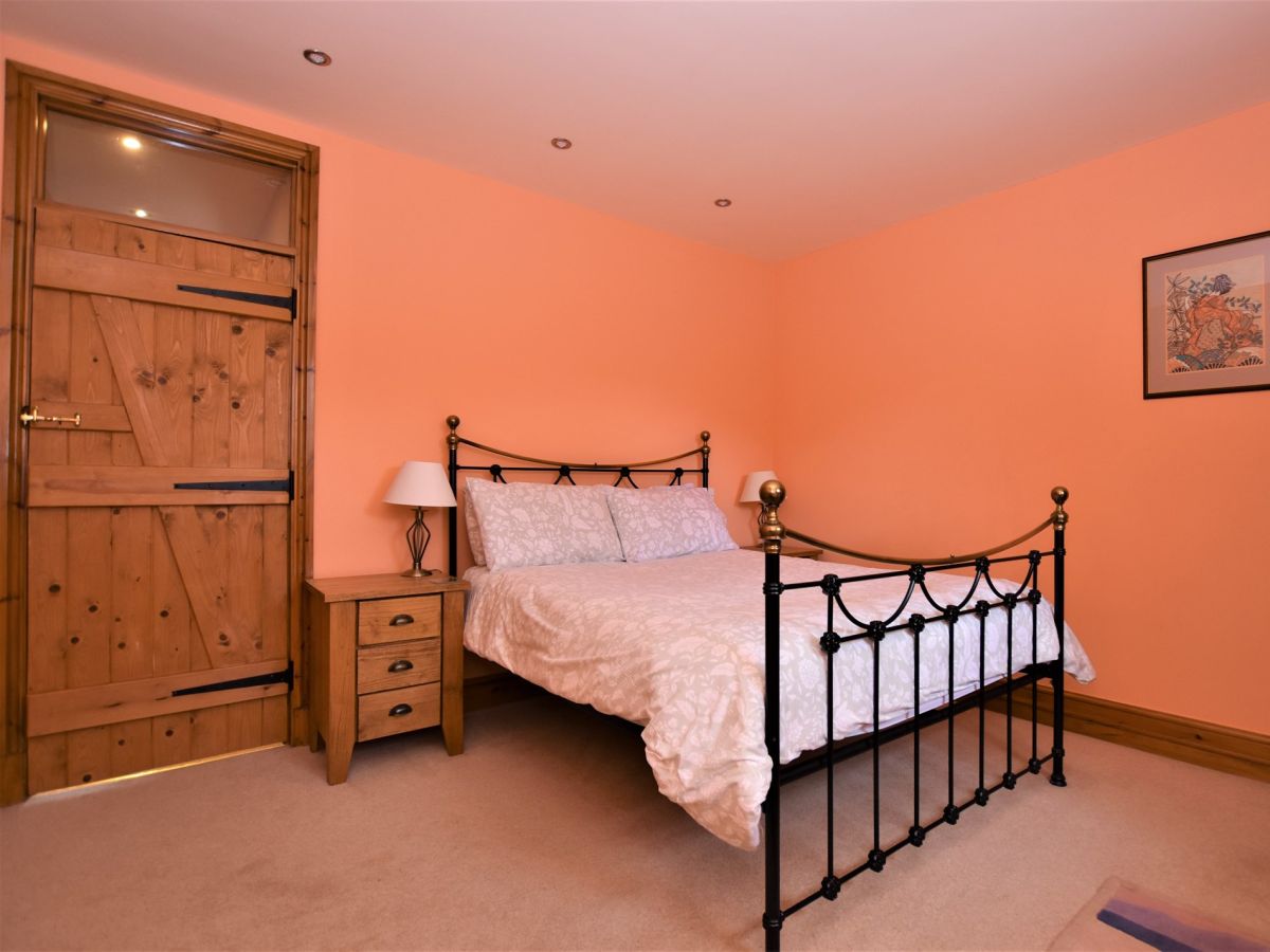 Our Spring Cottage, listing photograph 12