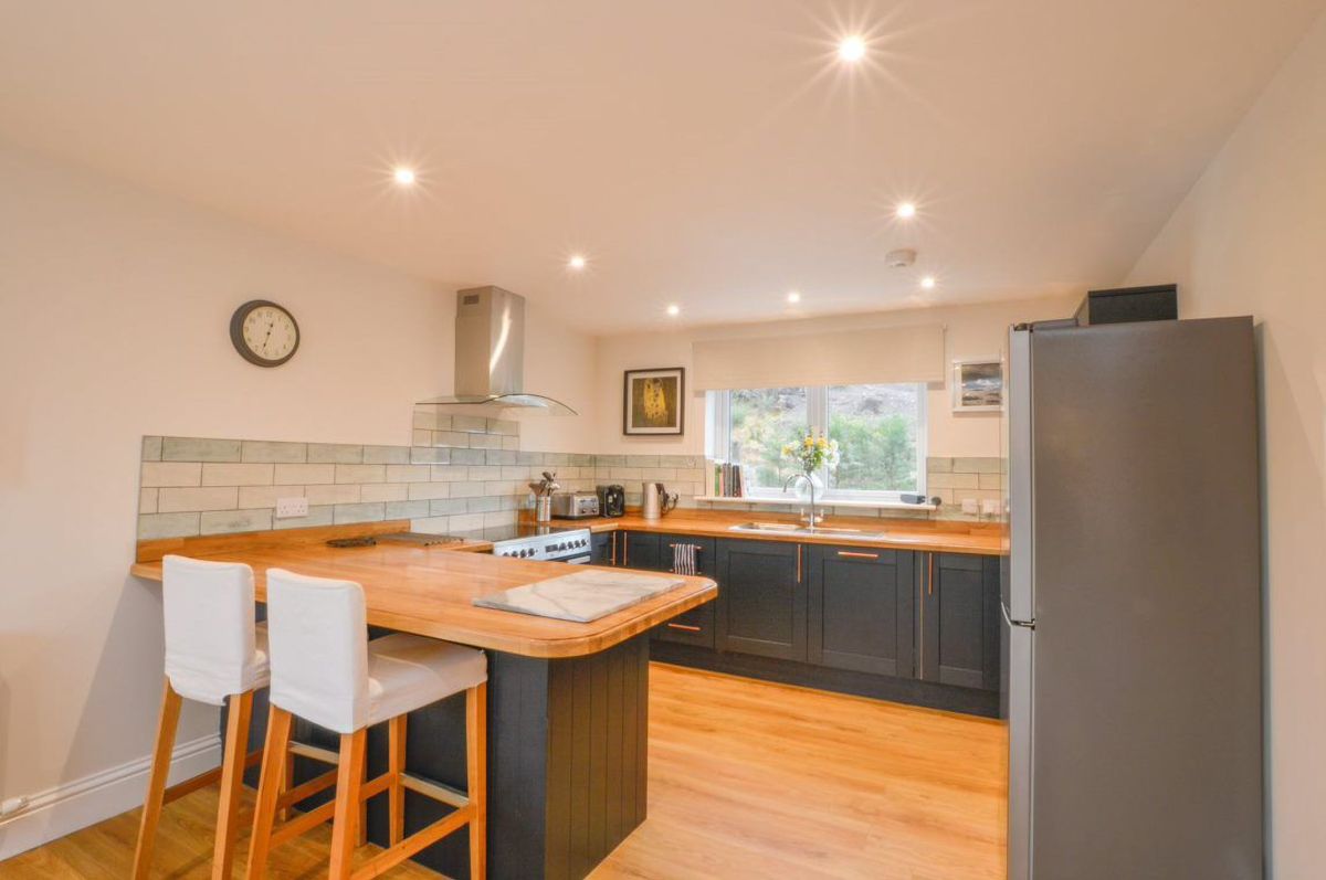 Black Mount House, listing photograph 11