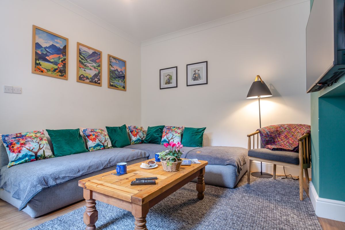 Fairy Glen Apt One, listing photograph 6