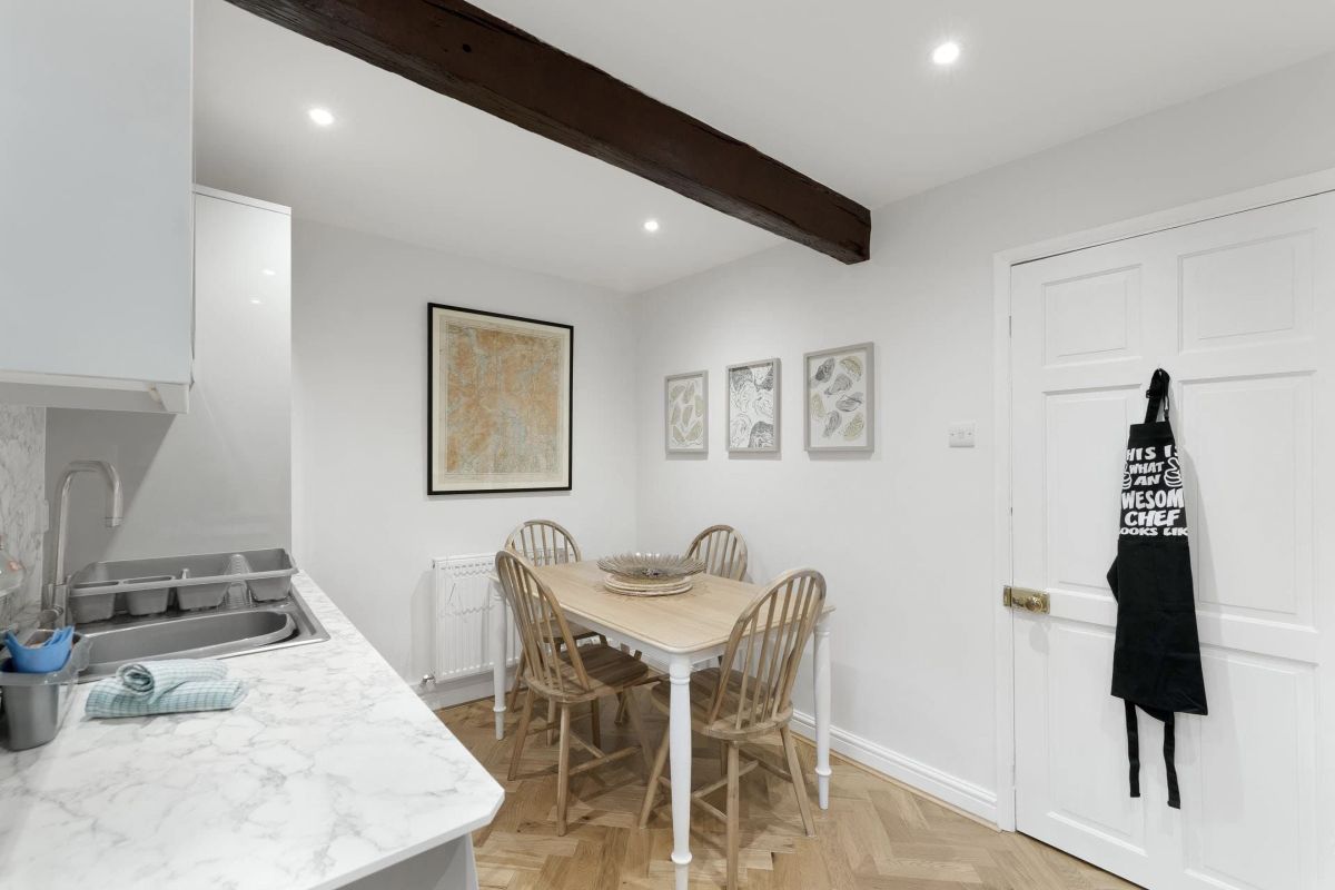 Darwin Cottage, listing photograph 10