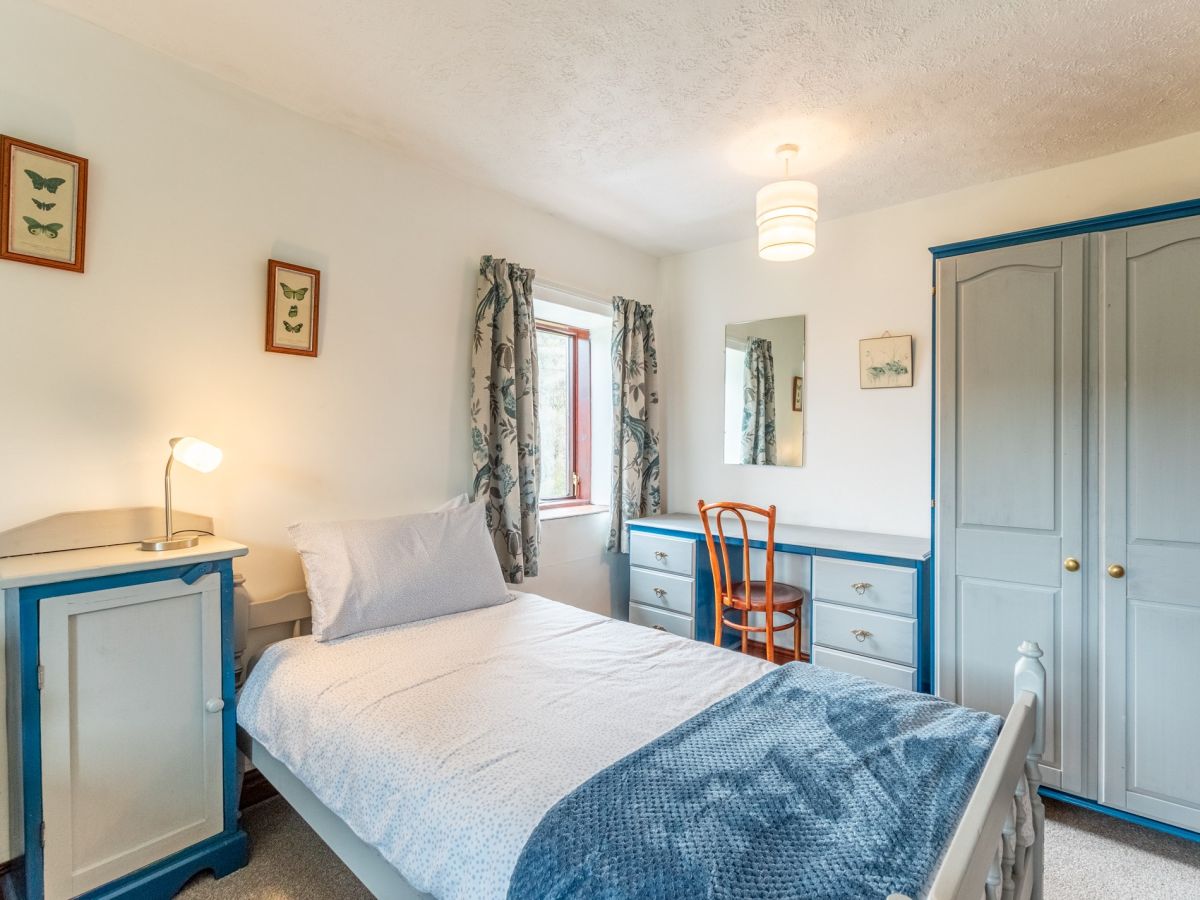 Kinder Cottage, listing photograph 10