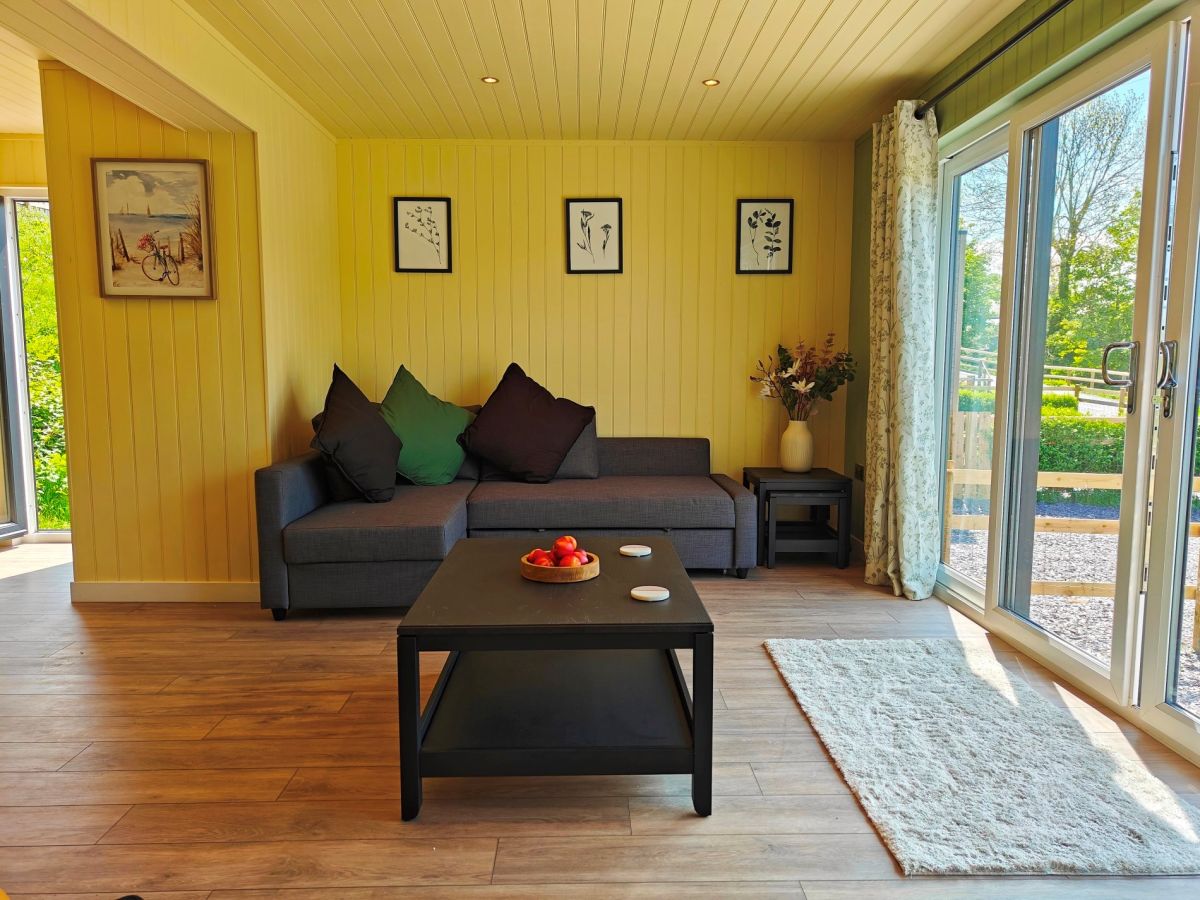 Firefly Lodge, listing photograph 11