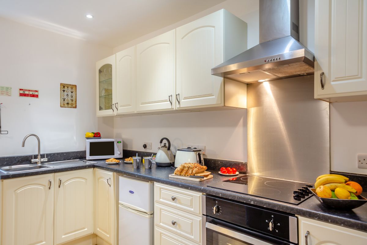 Fairy Glen Apt Two, listing photograph 9