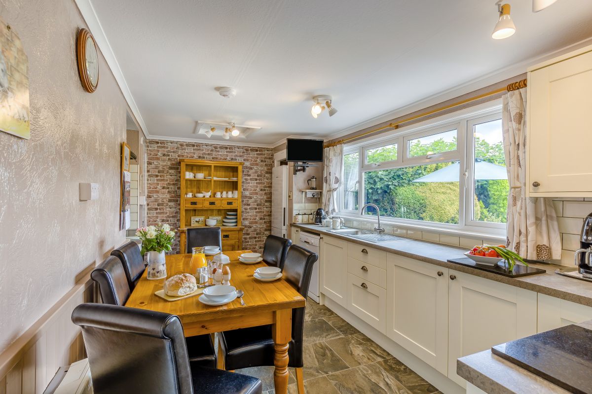 Anns Bungalow, listing photograph 9