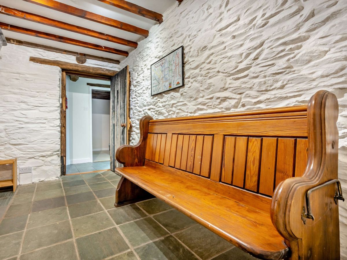 Town Gate Barn, listing photograph 11