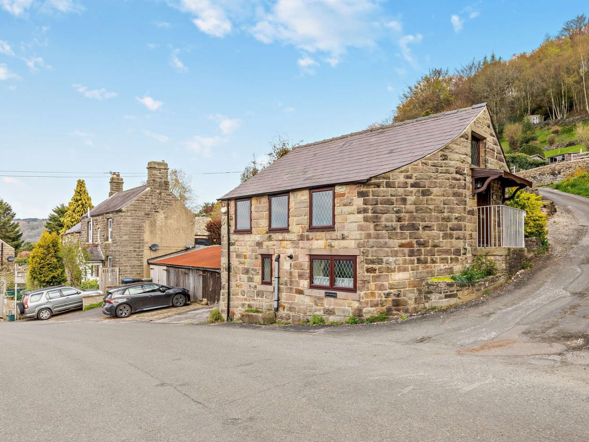 Judy Cottage, listing photograph 2