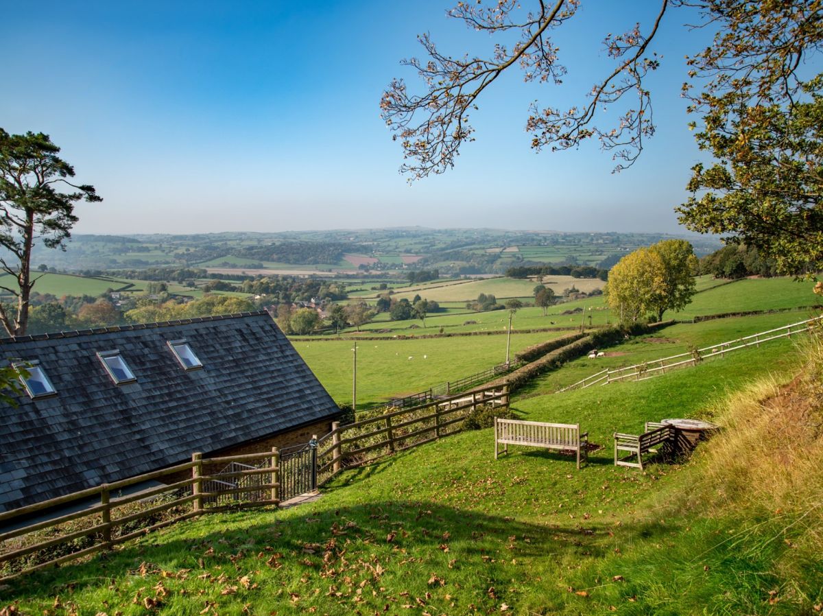 Meeting House, listing photograph 2