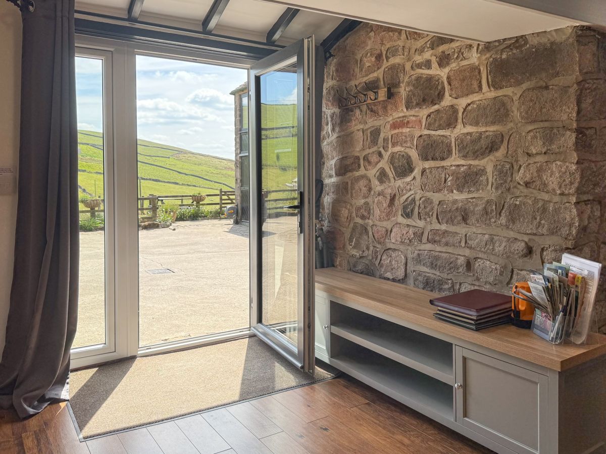 The Hideaway - Buxton, listing photograph 7