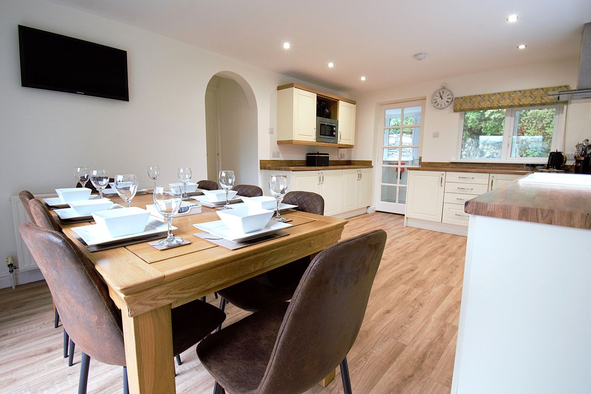 Holly Bank, listing photograph 3