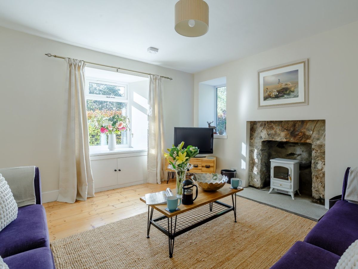 Corriebuie Cottage, listing photograph 2