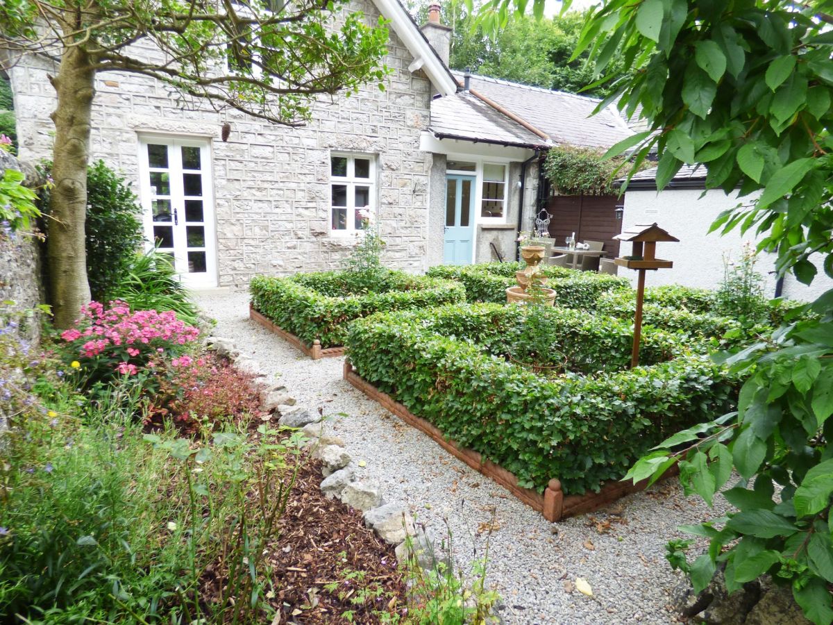 Nutwood Cottage, listing photograph 5