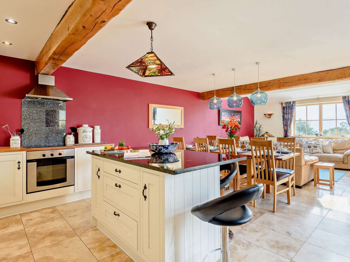 Red Kites Retreat, listing photograph 3