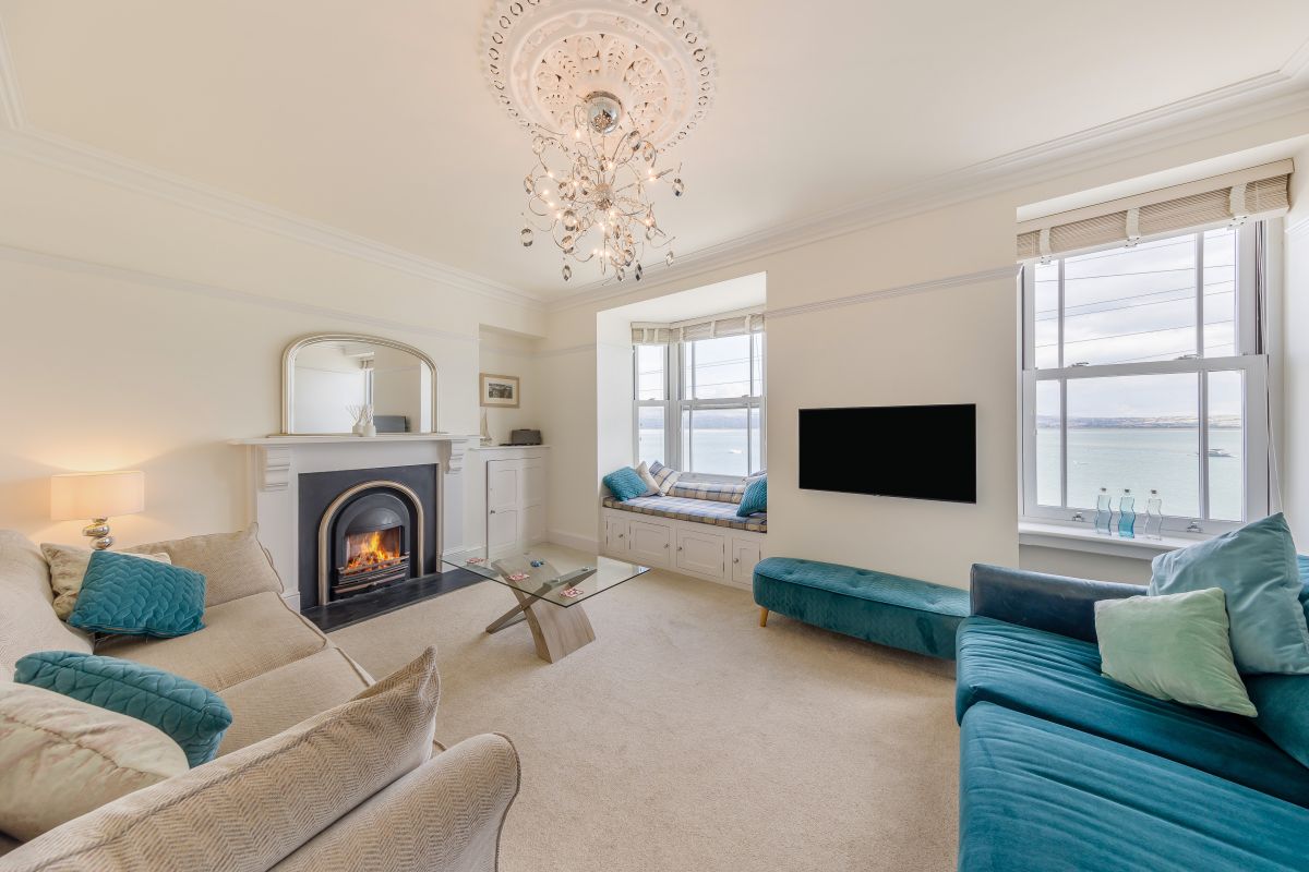 2 Glandwr, listing photograph 3