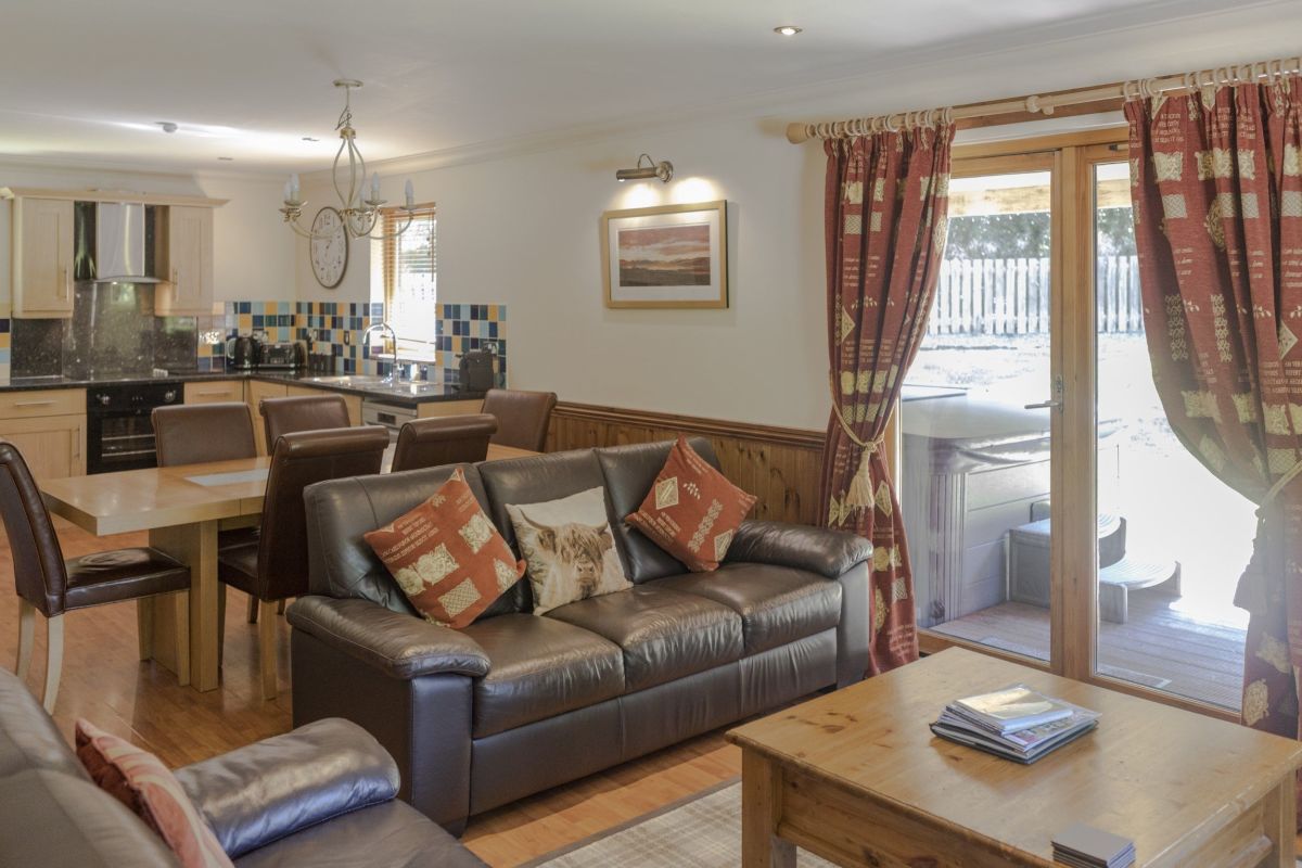 Montrose Lodge, listing photograph 4