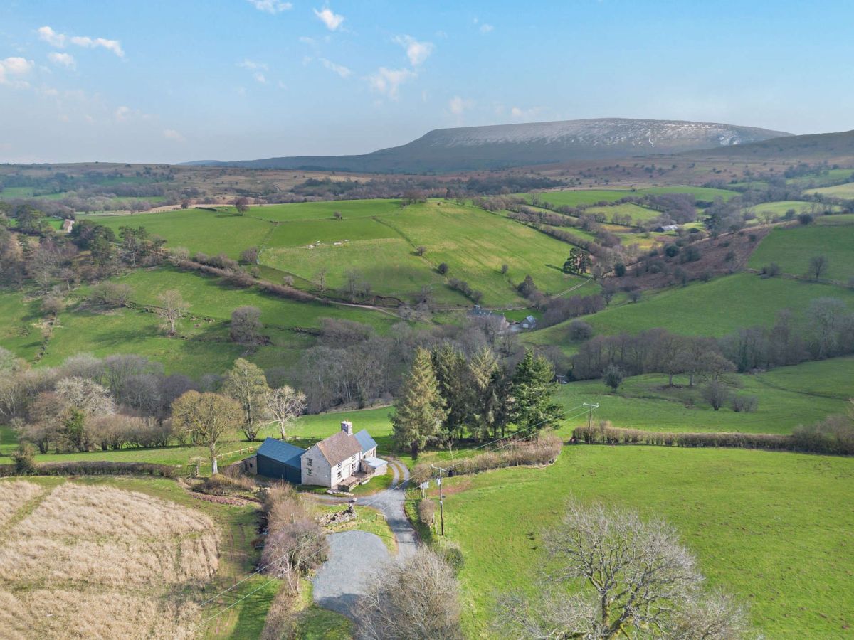 Hay Bluff Cottage, listing photograph 10