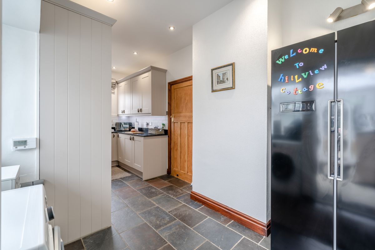Hillview, listing photograph 6