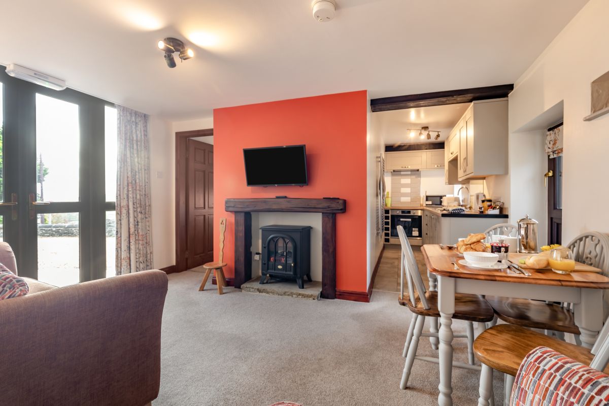 Poppies Court, listing photograph 6