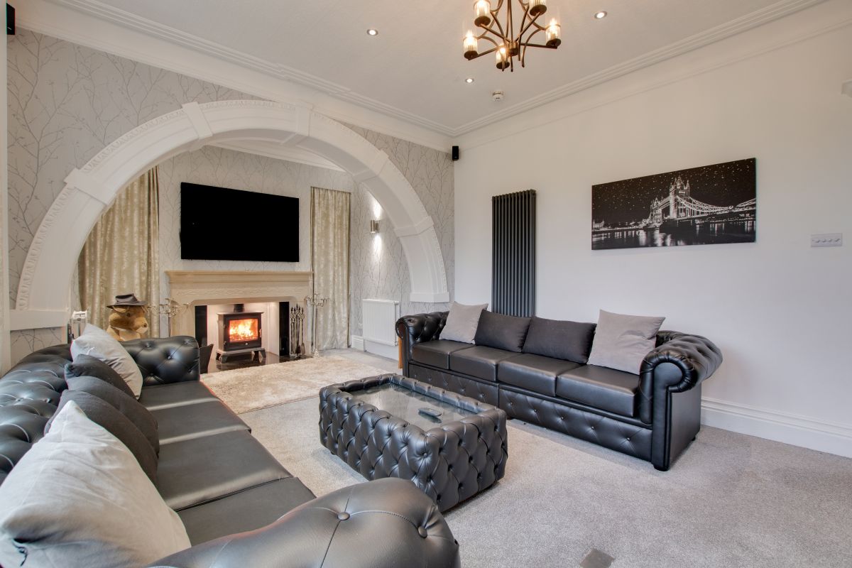 Castle Manor, listing photograph 9