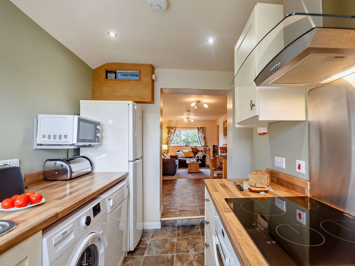 Cwm Bychan, listing photograph 11