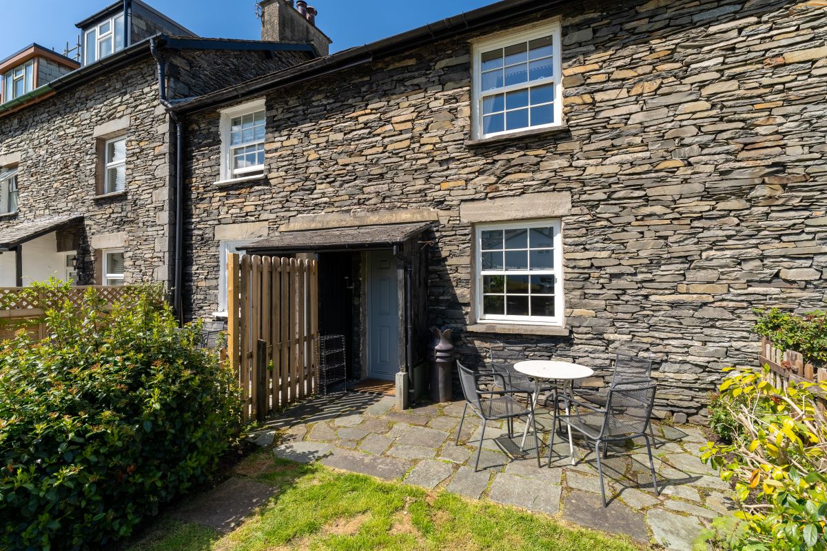 Apple Tree Cottage, listing photograph 4
