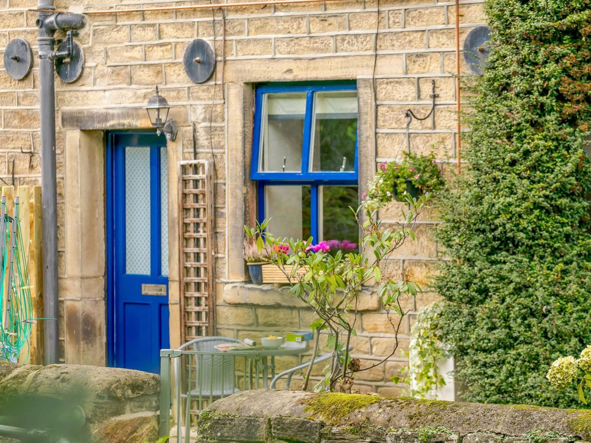 Waterside Cottage - Holmfirth, listing photograph 11