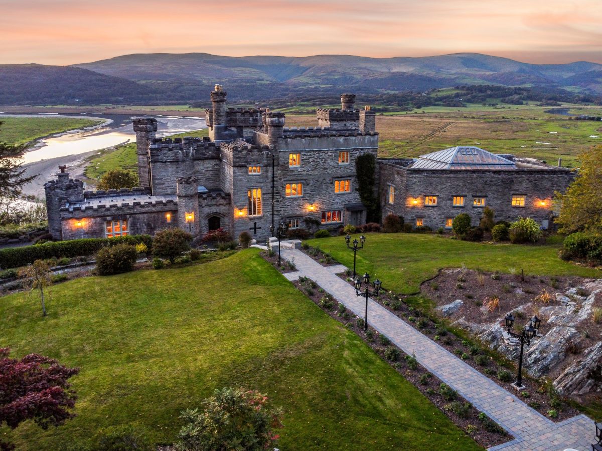 Dyfi Castle, listing photograph 8
