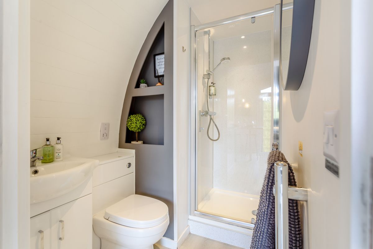 Hot Tub Hideaway 1, listing photograph 11