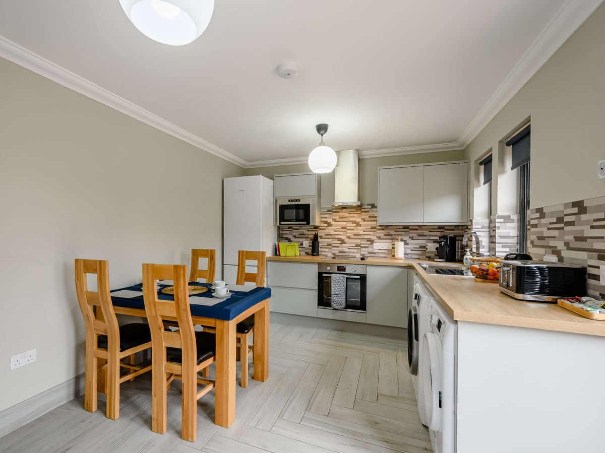 1 Lomond Courtyard, listing photograph 9