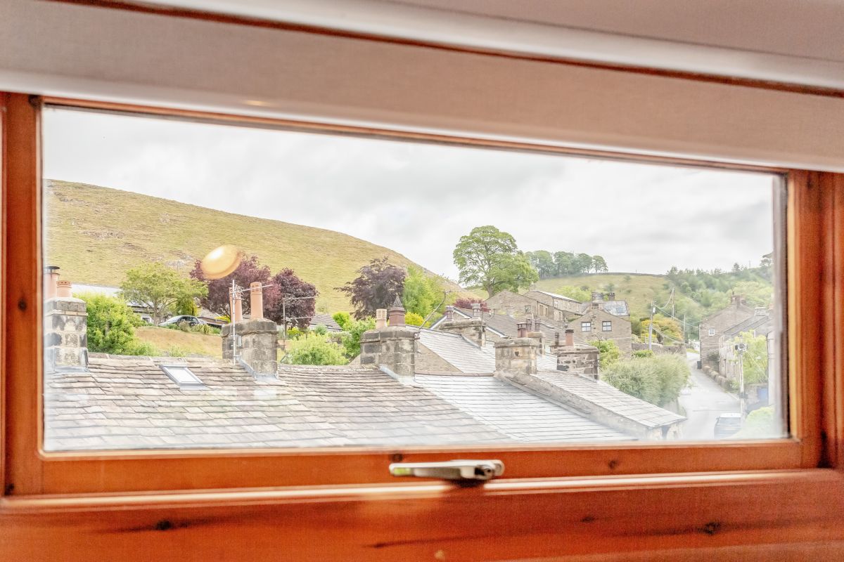 Moonstone Cottage, listing photograph 8
