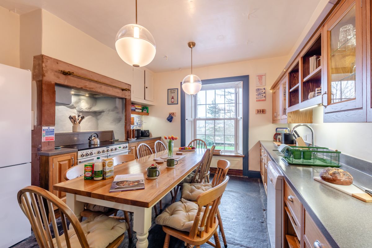High Chestnut Hill, listing photograph 7