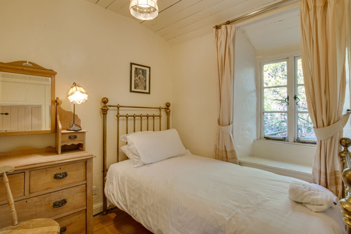 Slaters Cottage, listing photograph 12