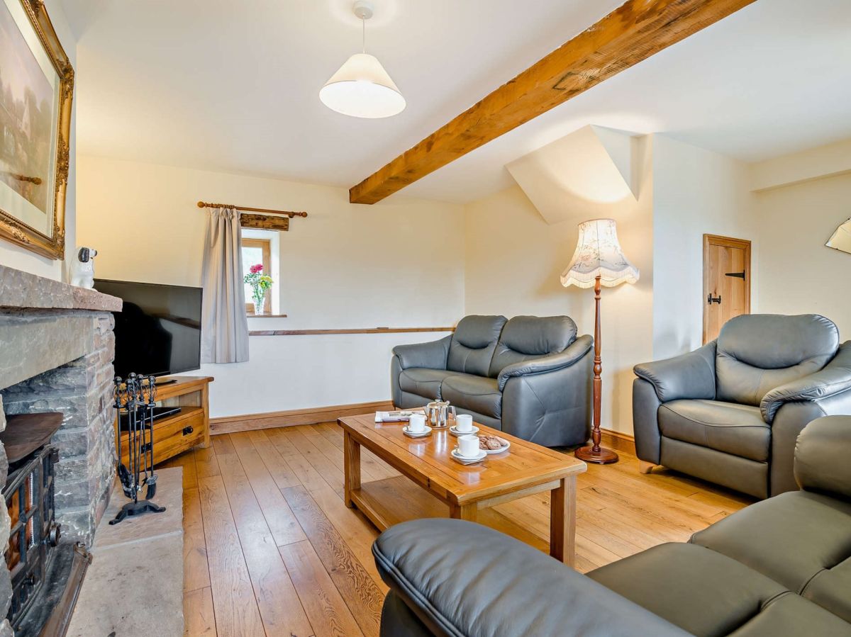 Cynfin Barn, listing photograph 8