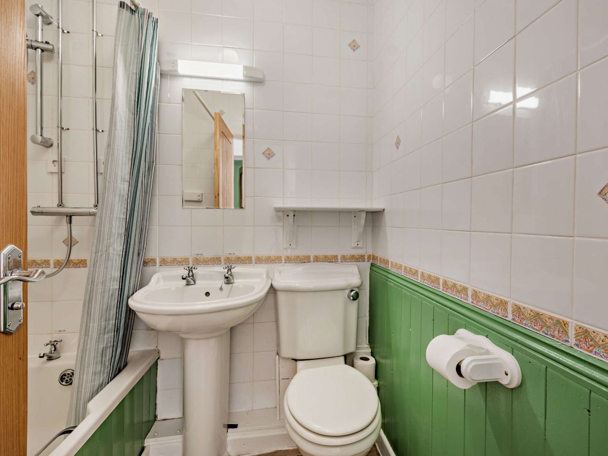 4 Greta Side Court, listing photograph 12