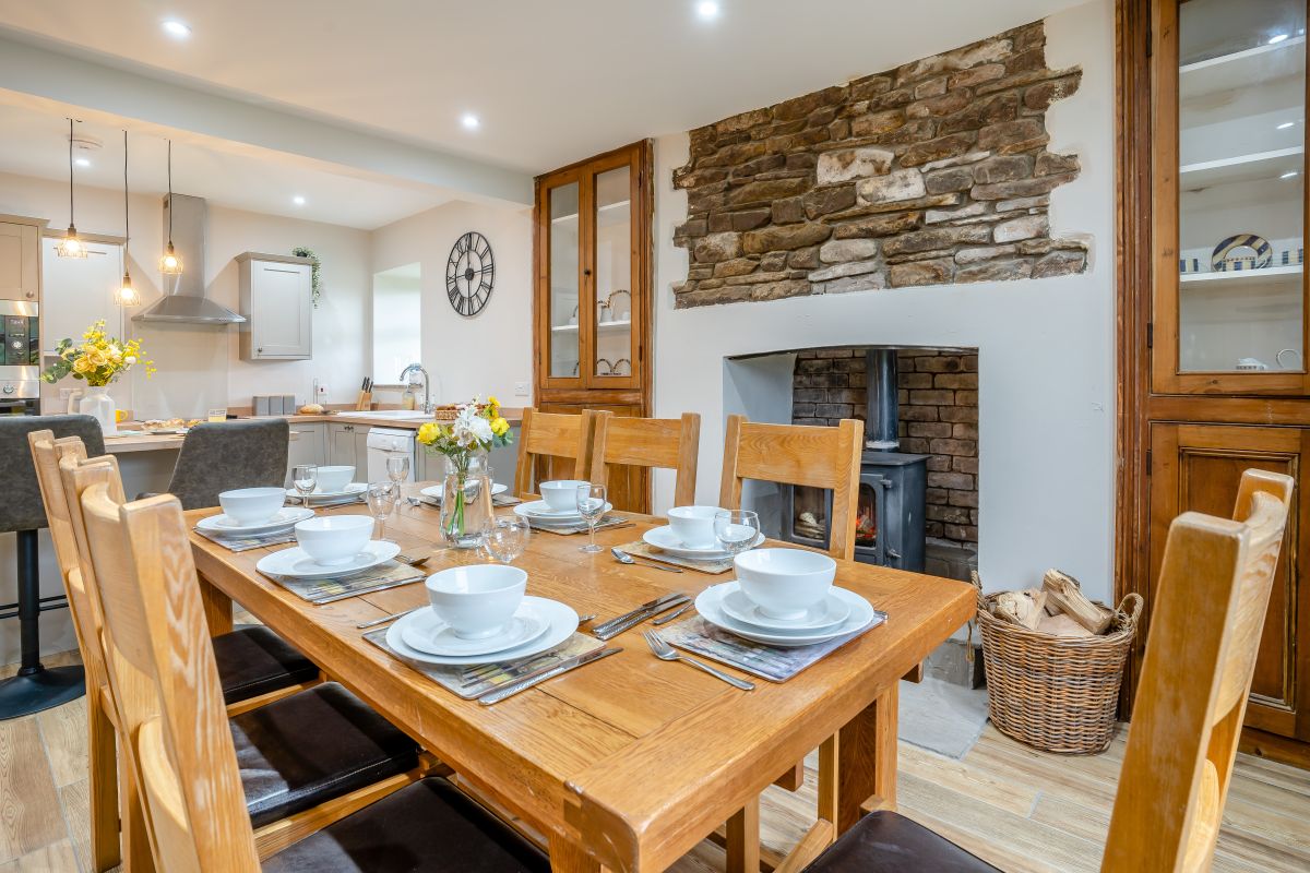 Mawr Neuadd Fach, listing photograph 8