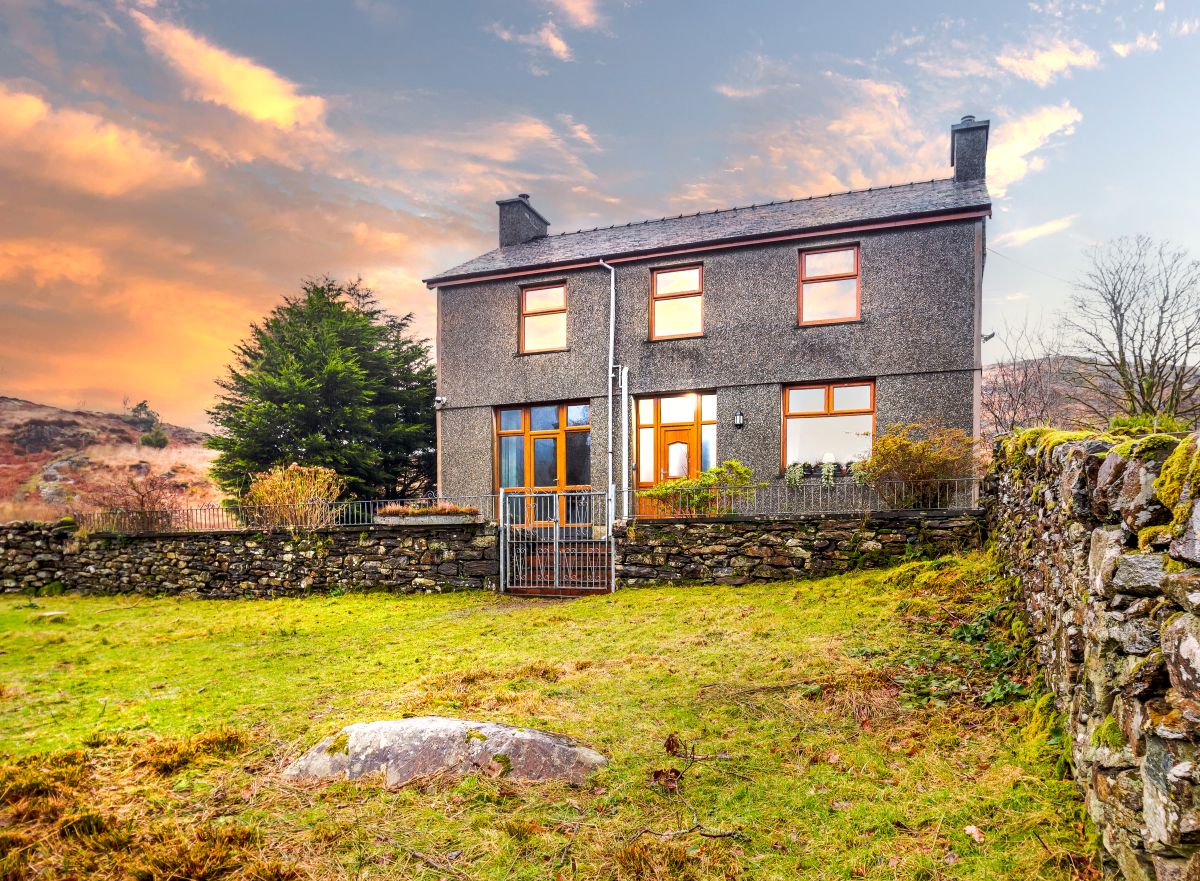 Llyndy Isaf, listing photograph 9