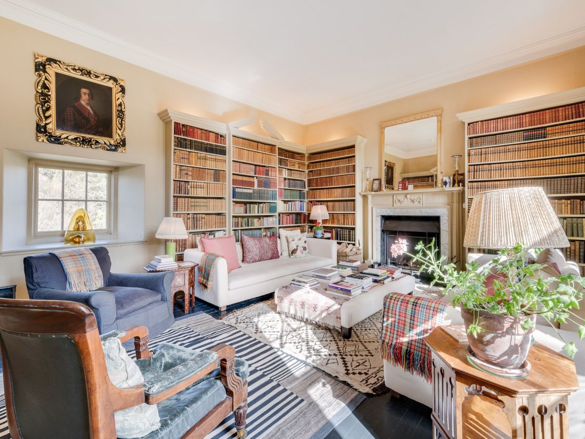 Airlie Castle, listing photograph 7