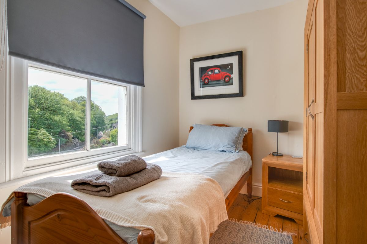Bryn Hyfryd, listing photograph 11