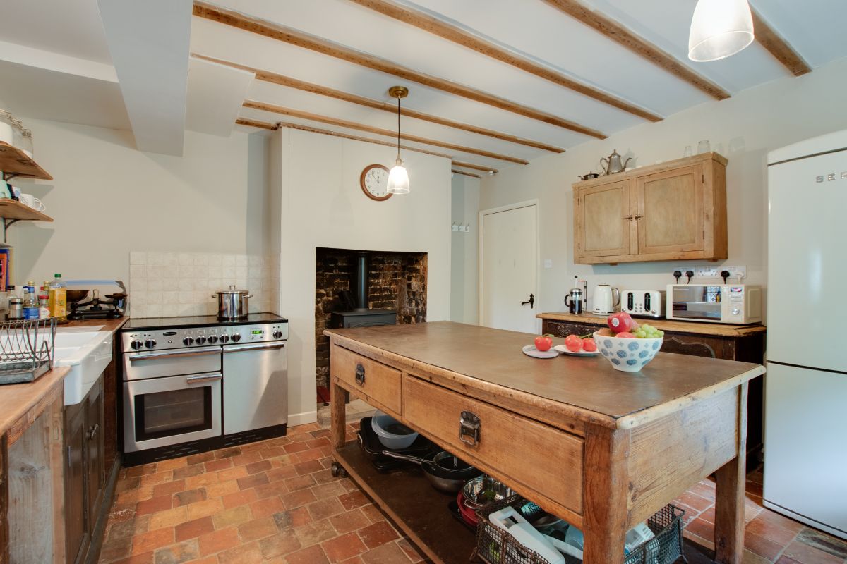 Woodside, listing photograph 7