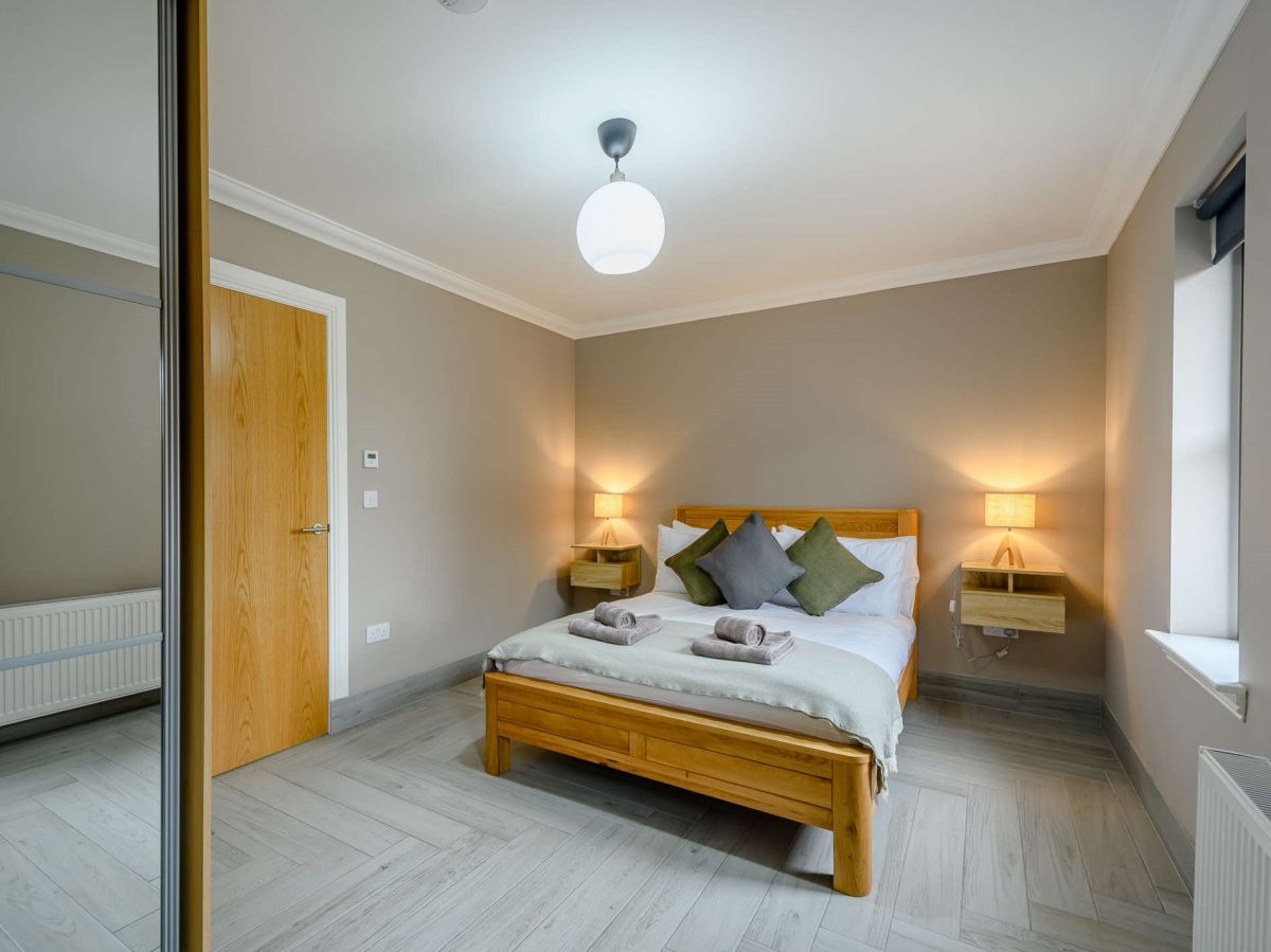 1 Lomond Courtyard, listing photograph 10