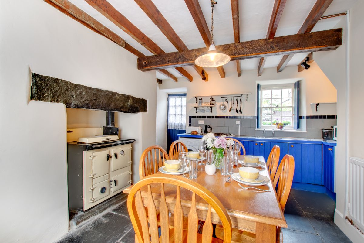 Ty Newydd, listing photograph 6