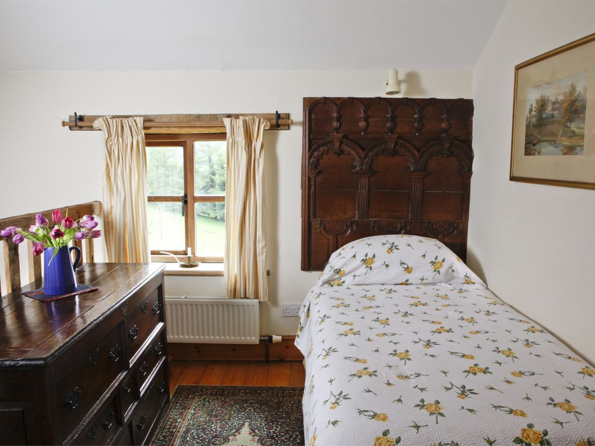 Dyffryn Beusych, listing photograph 11