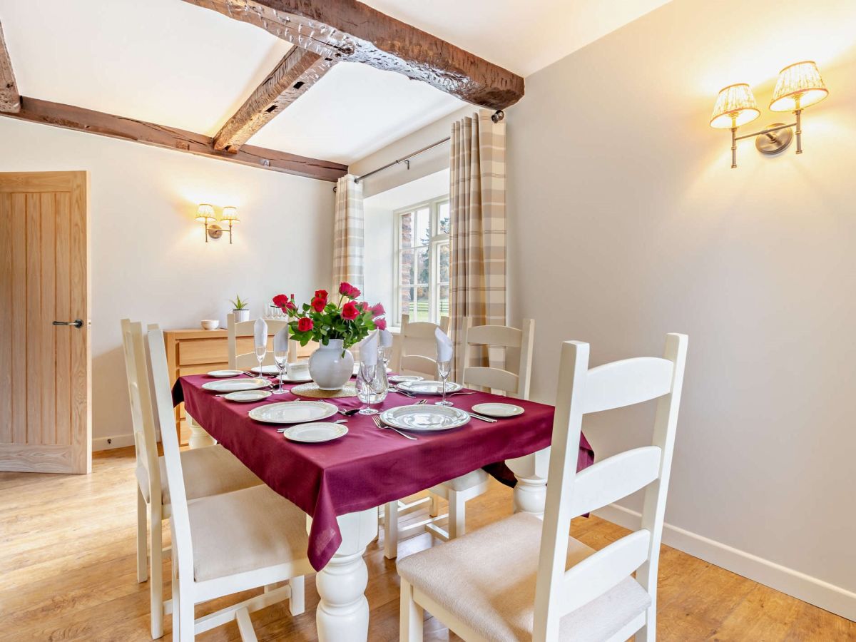 Abercamlais Estate - Dovecote Cottage, listing photograph 8