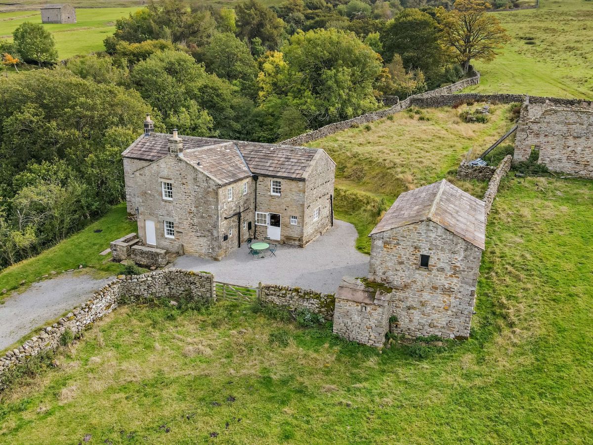 Arundel Grange, listing photograph 2