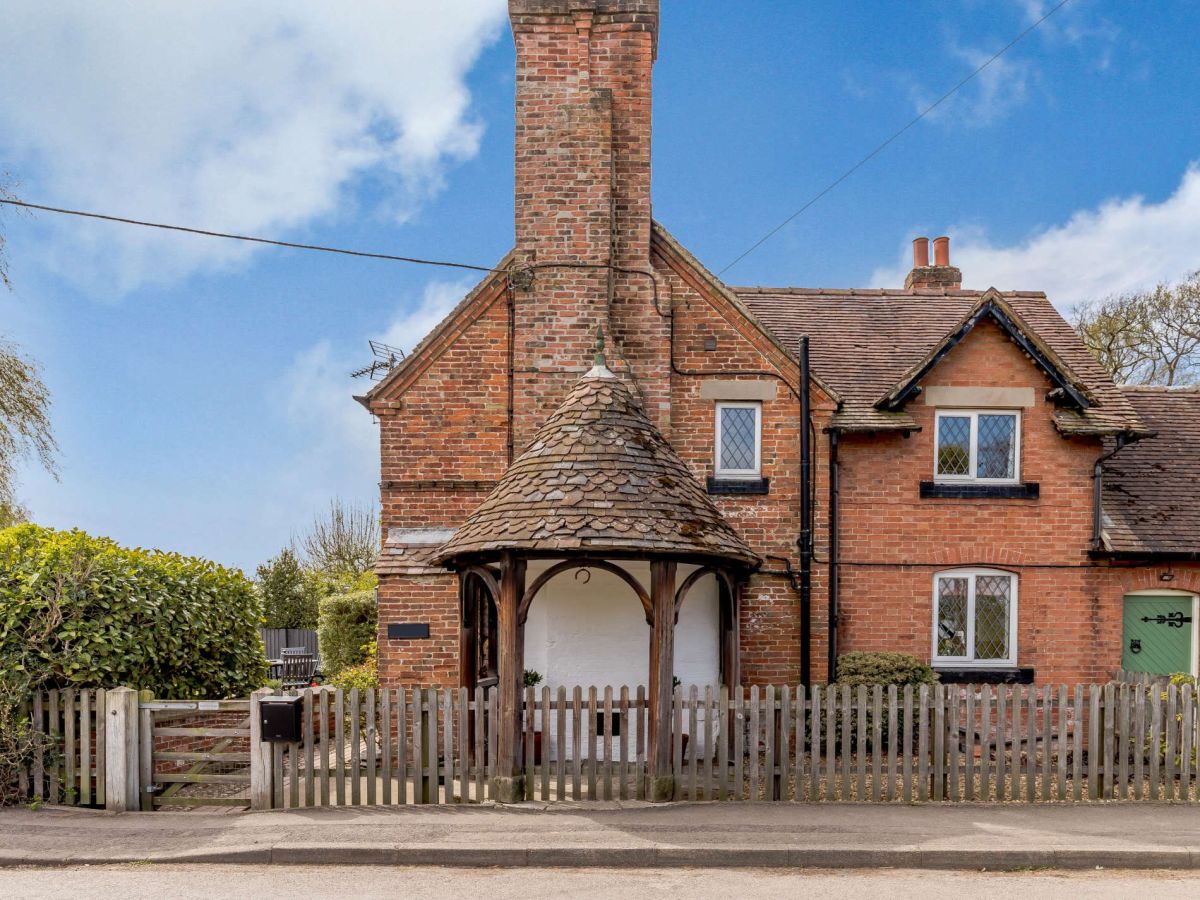 1 Pumphouse Cottages