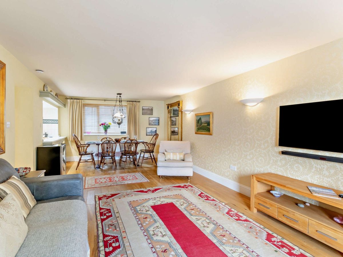 High Corner Cottage, listing photograph 2
