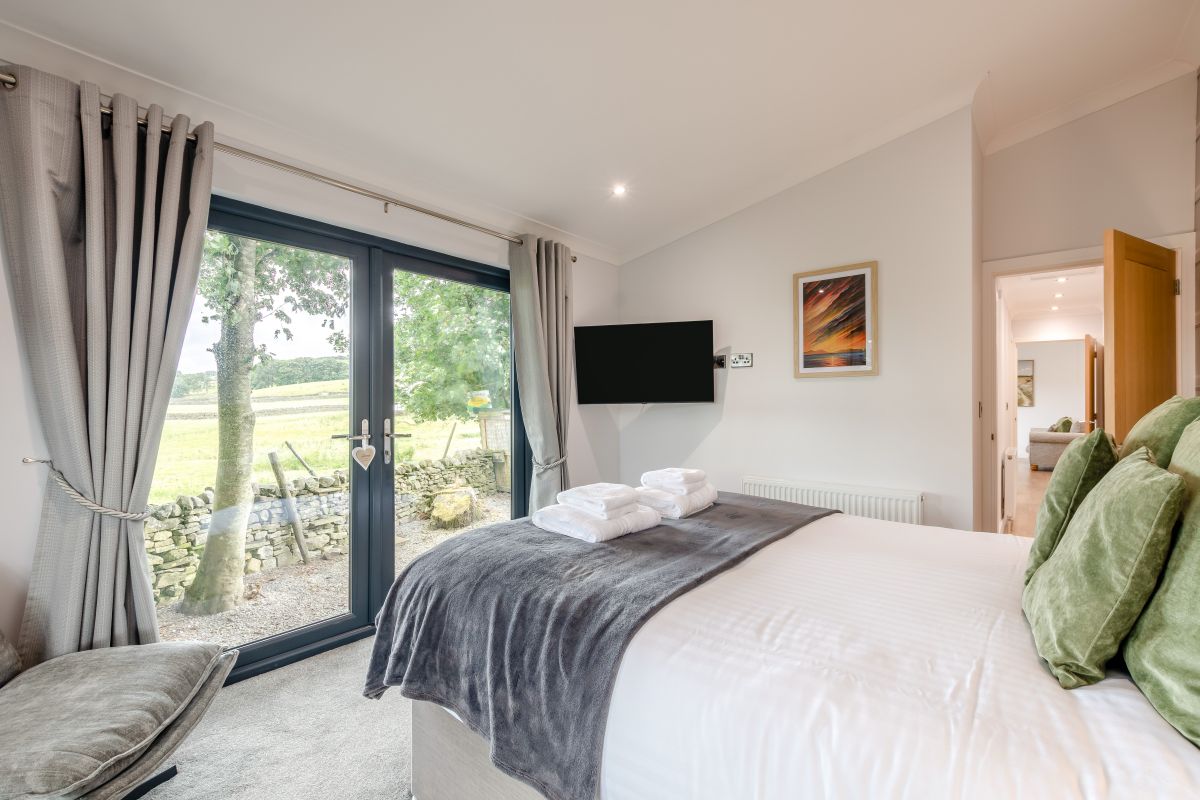 Semer Lodge, listing photograph 9